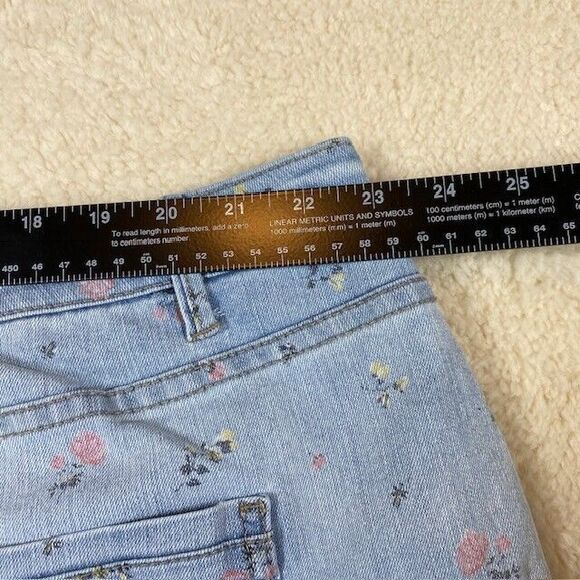 Wild Fable Womens Jean Shorts Size 26 Blue Floral Print Booty Casual High Rise - Picture 9 of 11